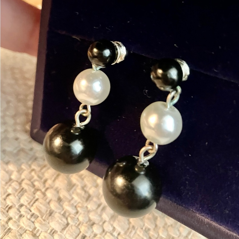 Vintage Onyx and freshwater cultured pearl drop earring set in sterling silver